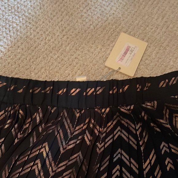 Womens Metallic Chevron Skirt NWT - Picture 4 of 6